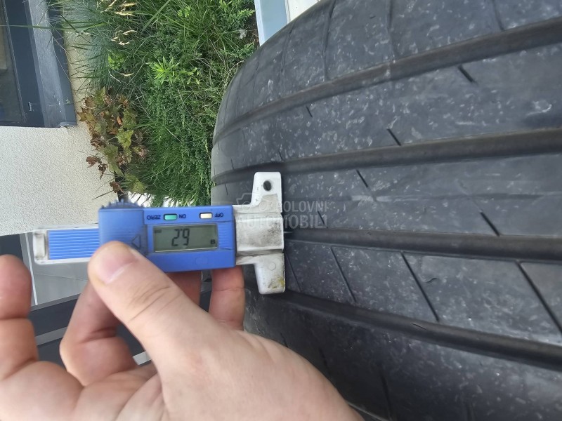 Goodyear 215/55 R17 Letnja