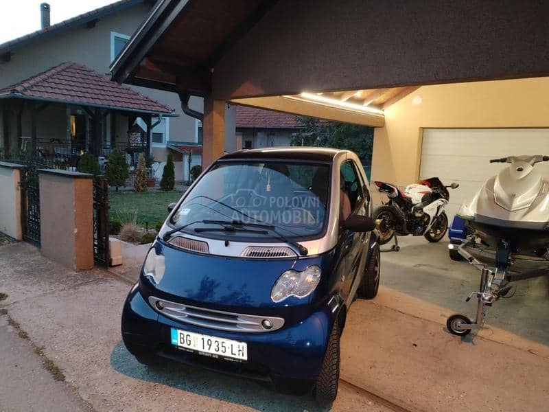 Smart ForTwo belzin 700cm