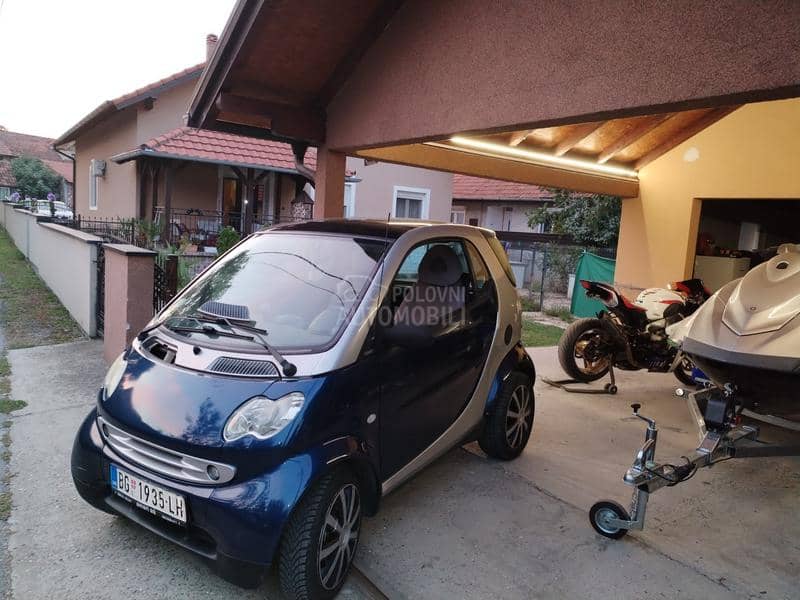 Smart ForTwo belzin 700cm