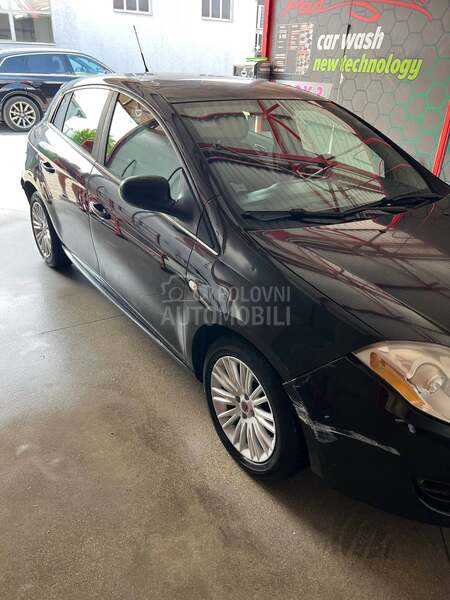 Fiat Bravo 1.6mjt 2010. god. -  kompletan auto u delovima