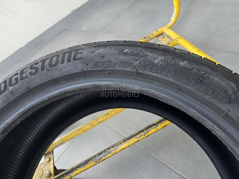 Bridgestone 245/45 R20 Letnja