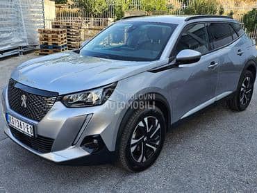 Peugeot 2008 1.2 ALLURE O.P.I.S