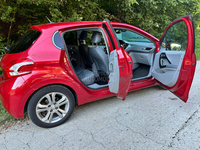Peugeot 208 1.6 VTI