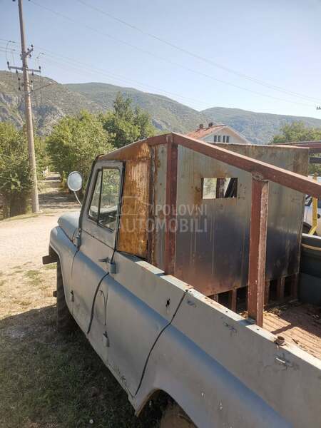 UAZ 469 2.0