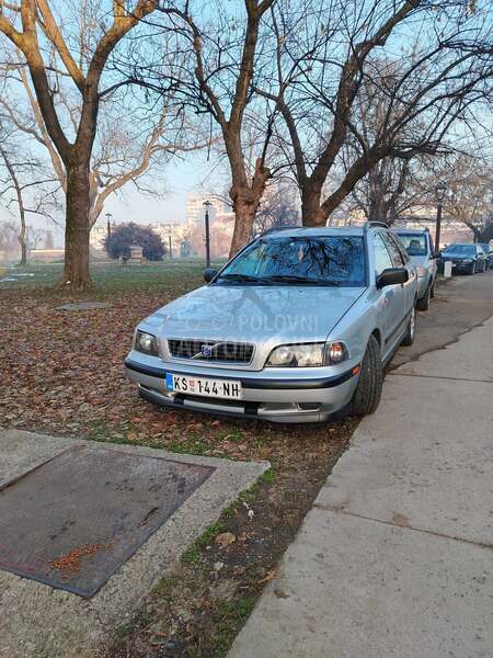 Volvo V40 1.8i