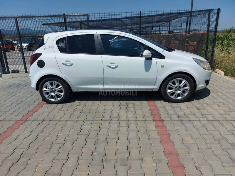 Opel Corsa D 
