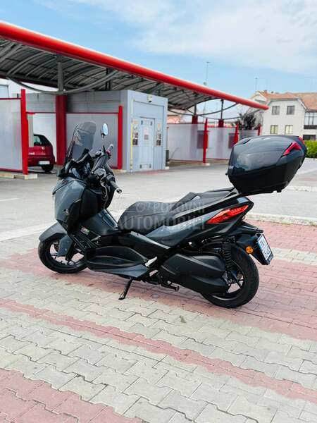 Yamaha X MAX 300 Tech Max