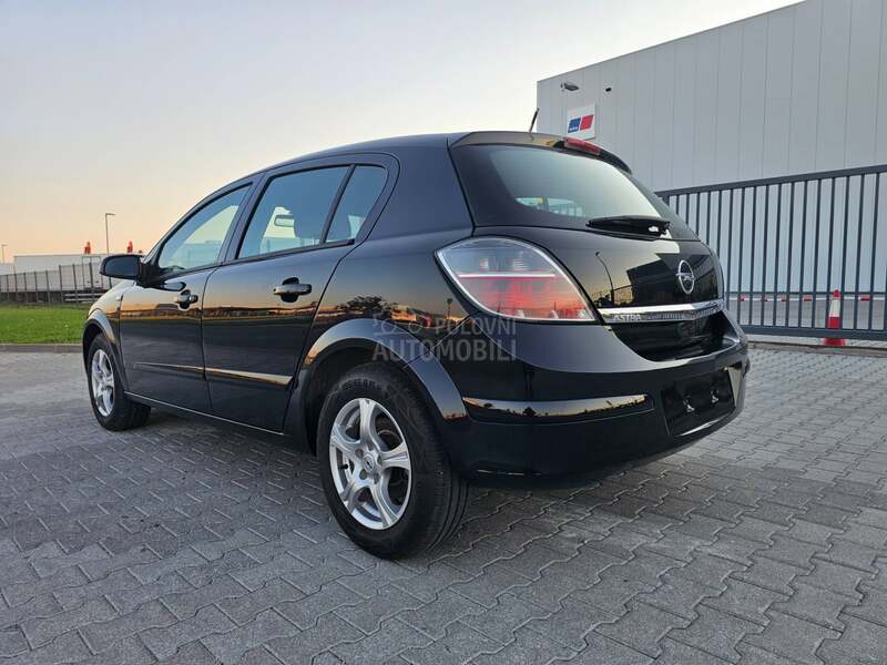 Opel Astra H 1.6.16v