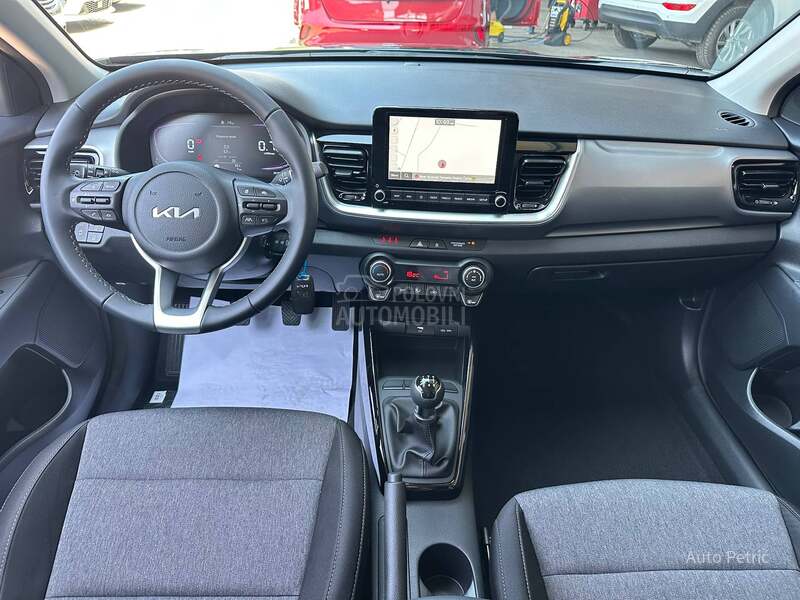 Kia Stonic 1.2 LX PLUS