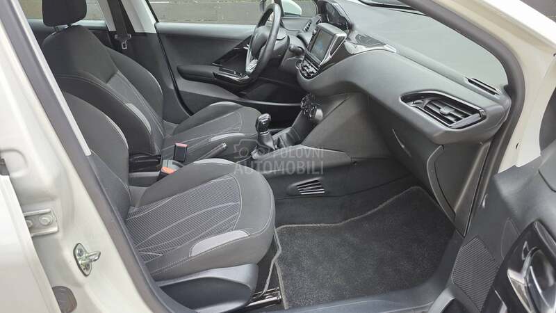 Peugeot 208 1.2