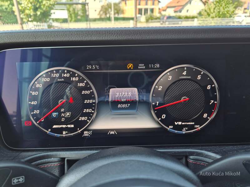 Mercedes Benz G 63 AMG 