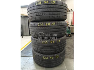 Continental 235/40 R19 Letnja