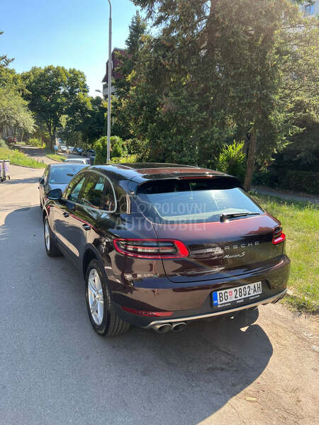 Porsche Macan S