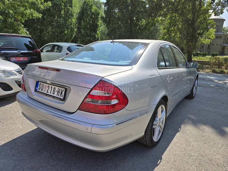 Mercedes Benz E 220 
