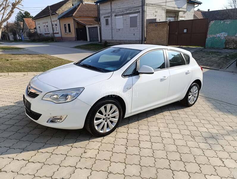 Opel Astra J N O V A