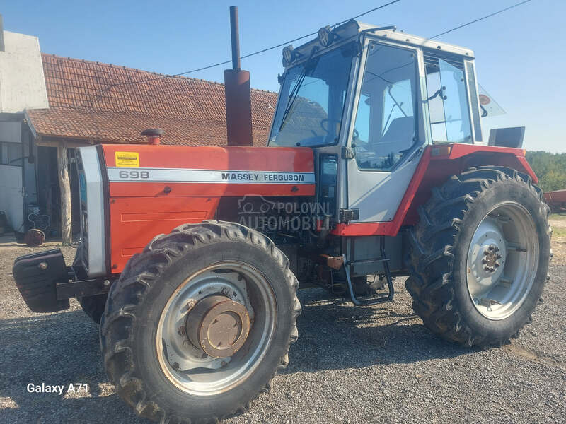 Massey Ferguson 698