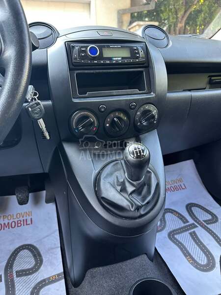 Mazda 2 1.3 - 8v Ful Stanje
