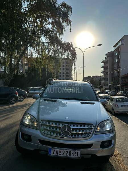 Mercedes Benz ML 320 