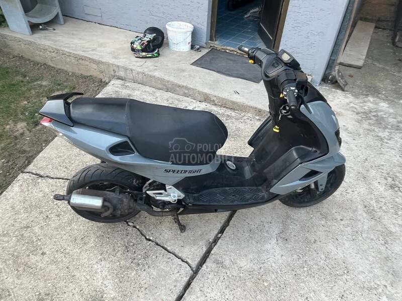 Peugeot Speedfight 4
