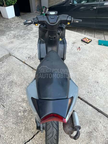 Peugeot Speedfight 4