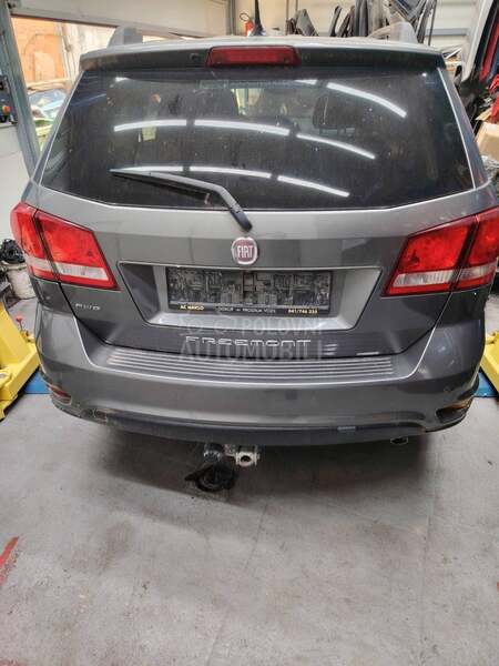 Fiat Freemont -  kompletan auto u delovima