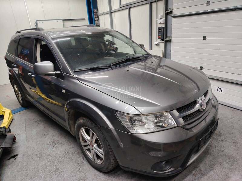 Fiat Freemont -  kompletan auto u delovima