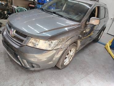 Fiat Freemont -  kompletan auto u delovima