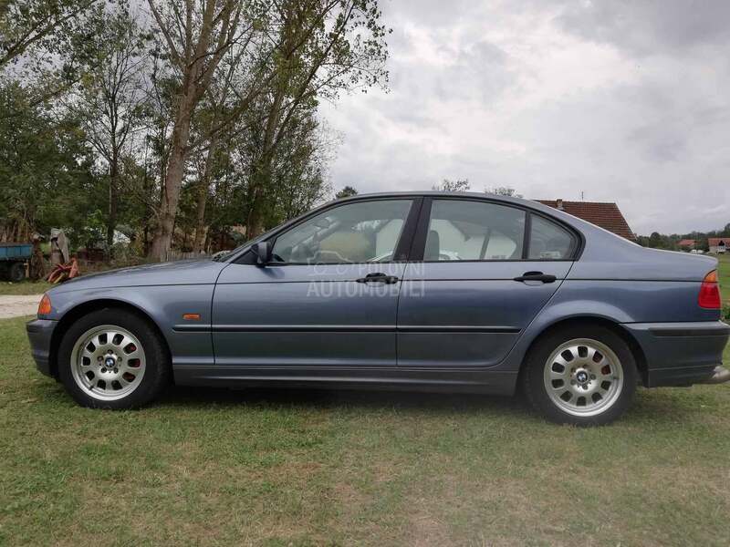 BMW 318 