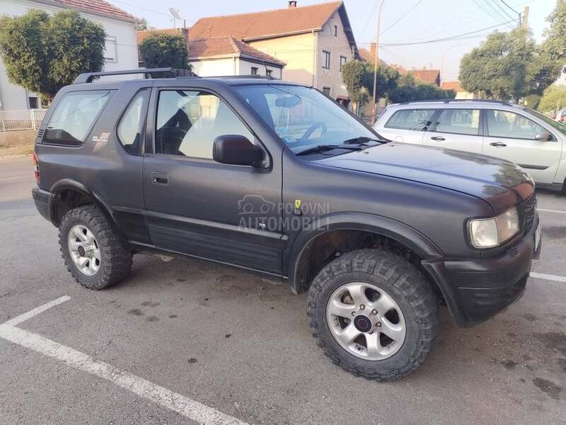 Opel Frontera 2.2