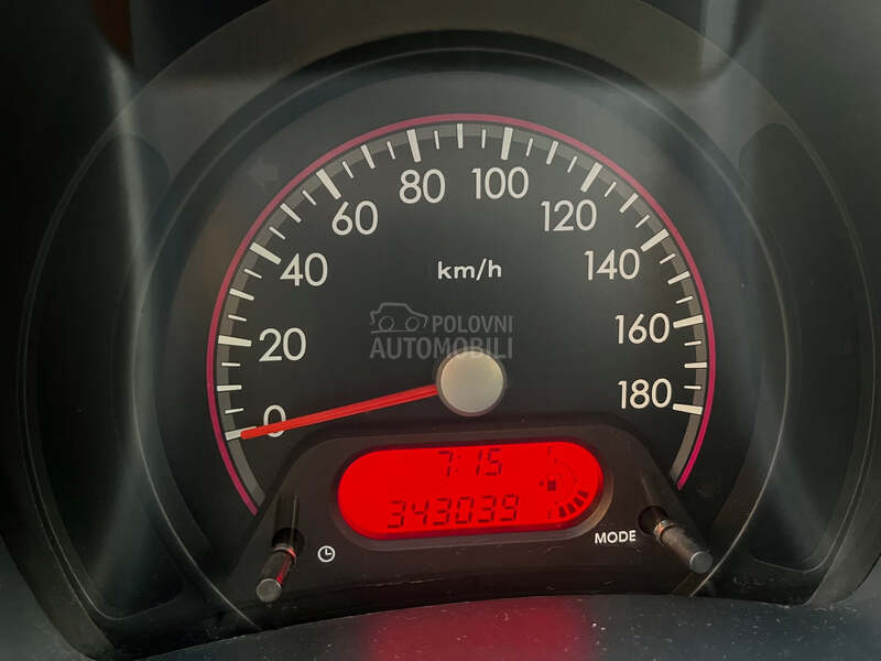 Nissan Pixo 1.0