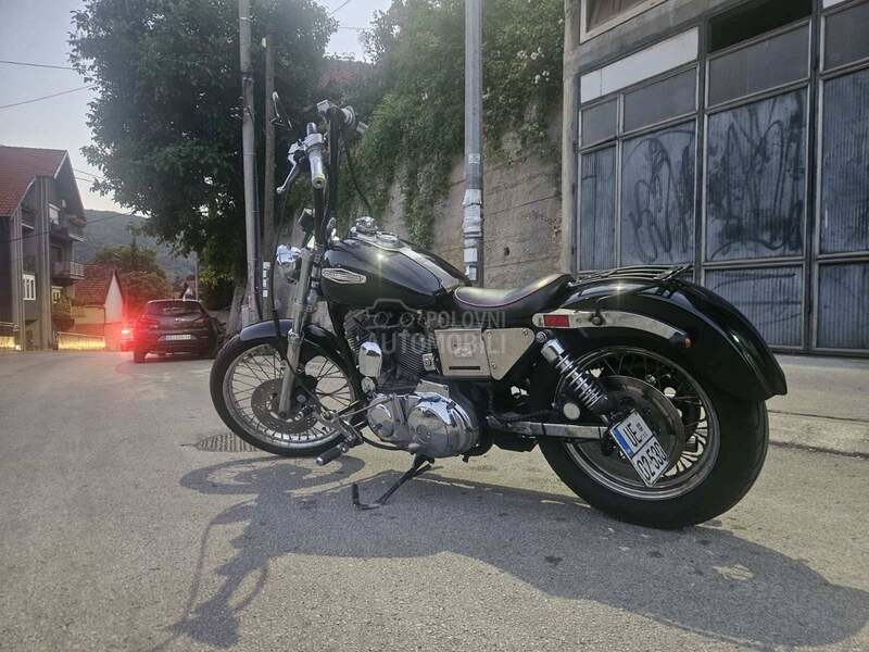 Harley Davidson 883