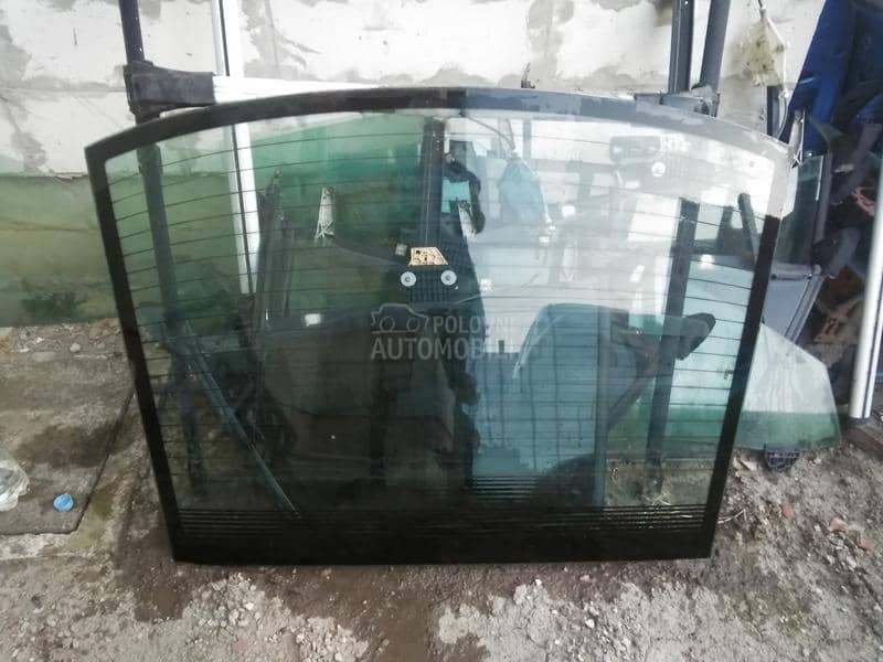 Zadnja sofersajbna Bertone