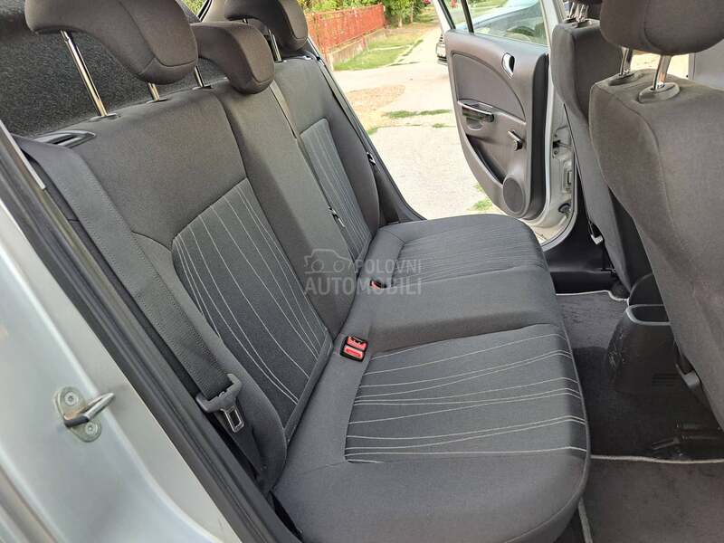 Opel Corsa D 1.2 CH