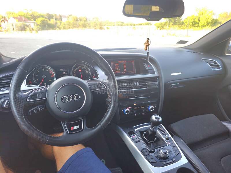 Audi A5 2.0T quattro