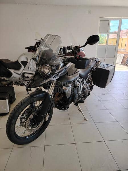 Triumph Tiger 800