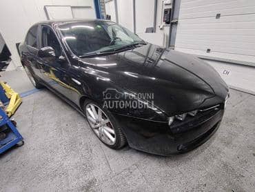 Desno krilo za Alfa Romeo 159