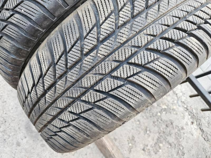 Bridgestone 205/55 R17 Sve sezone