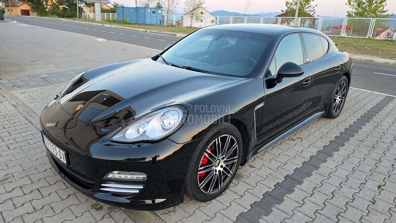 Porsche Panamera 3.0 TechArt CH