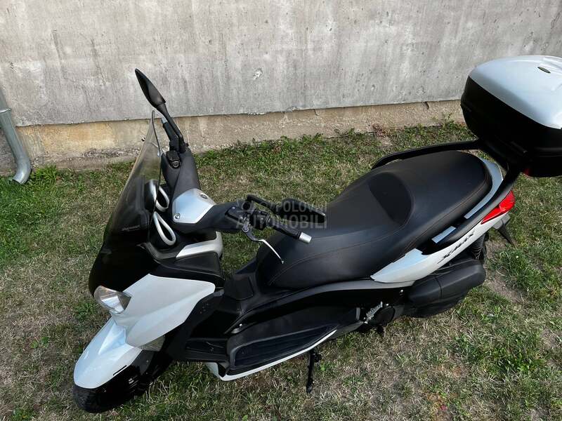 Yamaha X max 125