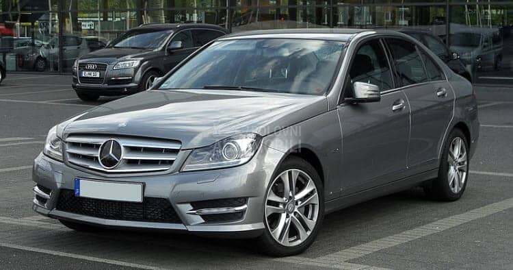 Mercedes Benz C Klasa 2013. god. -  kompletan auto u delovima