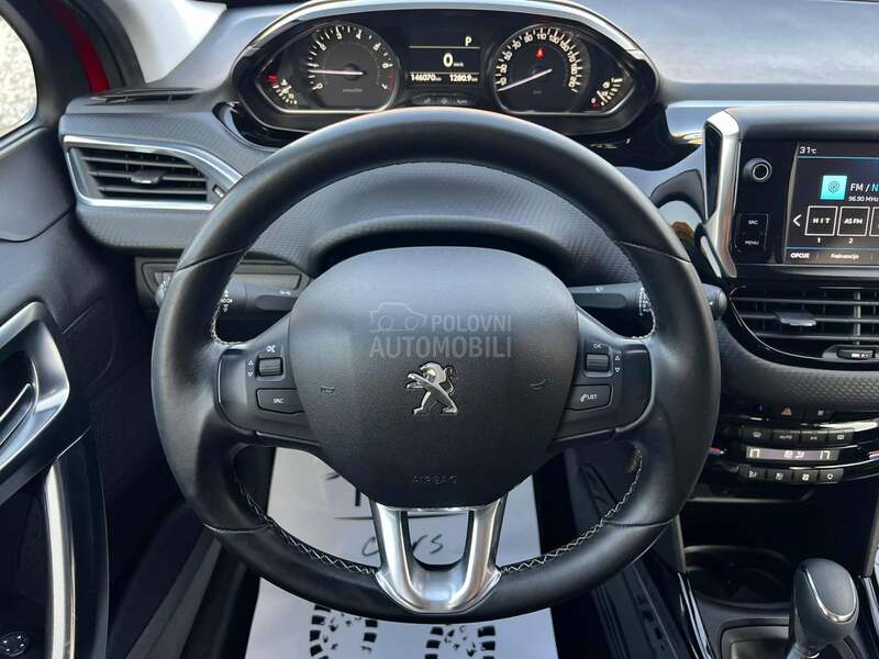 Peugeot 2008 1.2i/Allure/EAT6