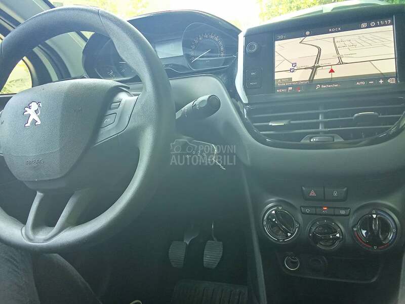 Peugeot 208 3.5.0.0.0.k.m