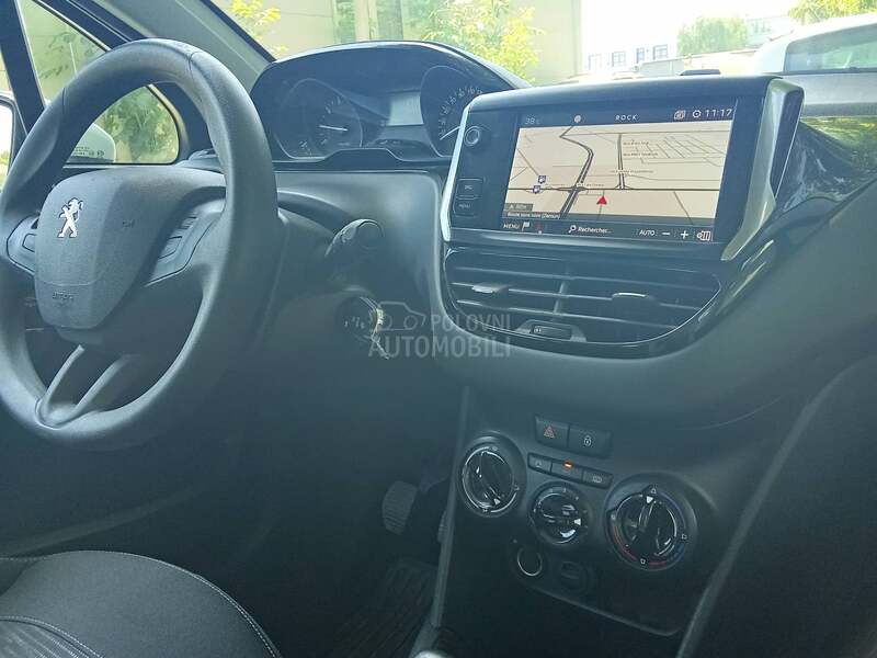 Peugeot 208 3.5.0.0.0.k.m