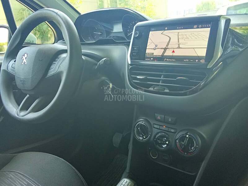 Peugeot 208 3.5.0.0.0.k.m