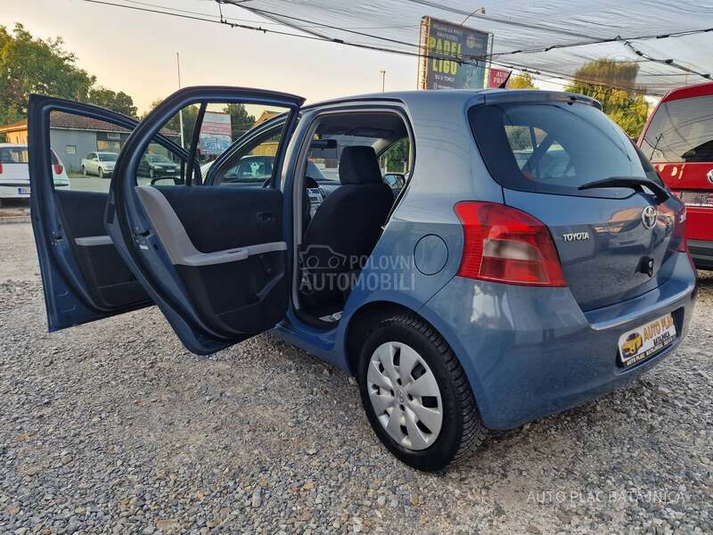 Toyota Yaris A.U.T.O.M.A.T.I.K.