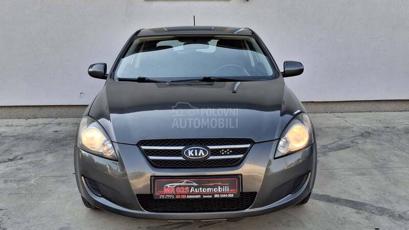 Kia cee`d 1.4 LX Fresh