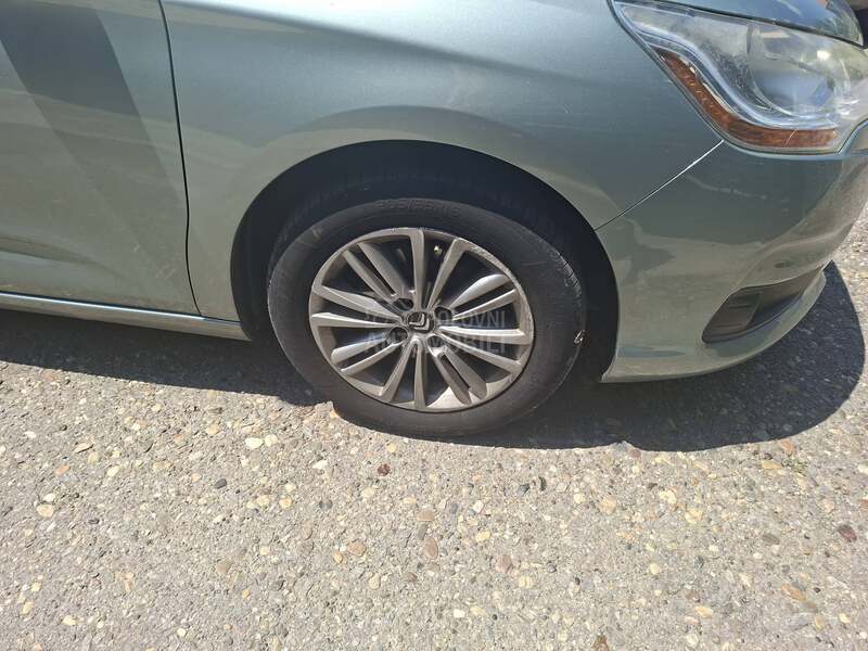 Citroen C4 1.6hdi 2012. god. -  kompletan auto u delovima