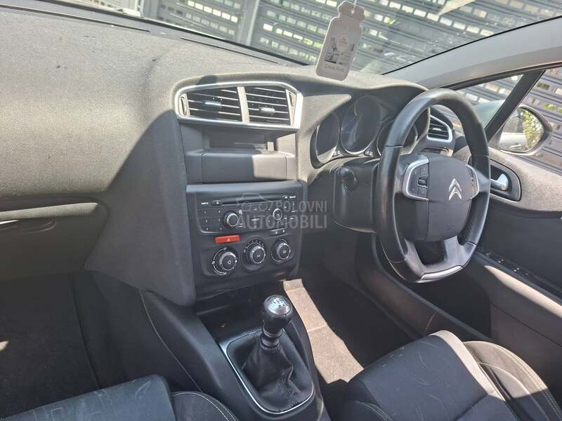 Citroen C4 1.6hdi 2012. god. -  kompletan auto u delovima