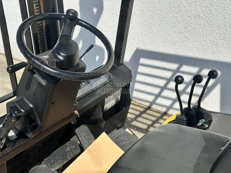 Yale 2T gas