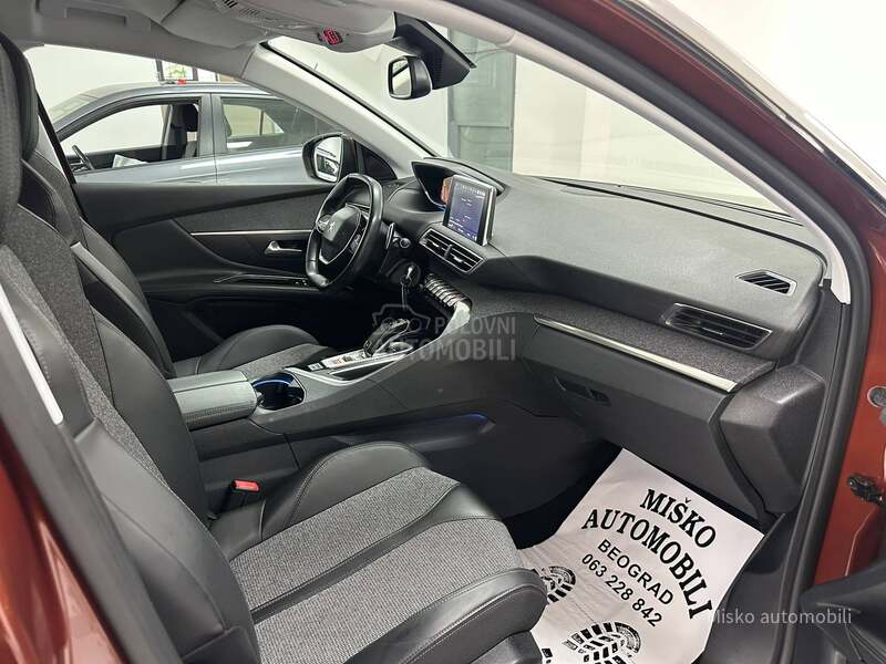 Peugeot 3008 1.6 HDI Allure Led